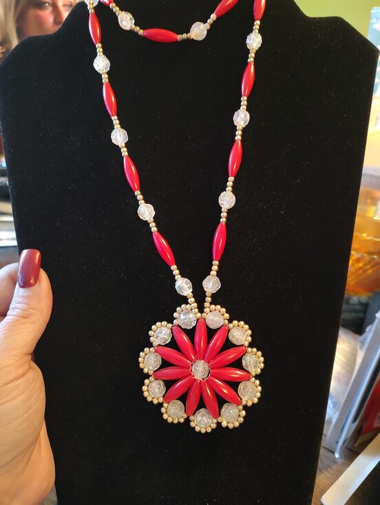 no brand Jewelry - Statement Red Floral Pendant Necklace